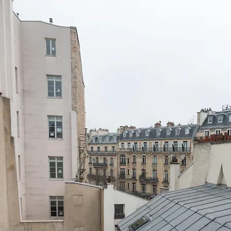 Appartement Studio - Opposite Fontaine Des Quatre Saisons *